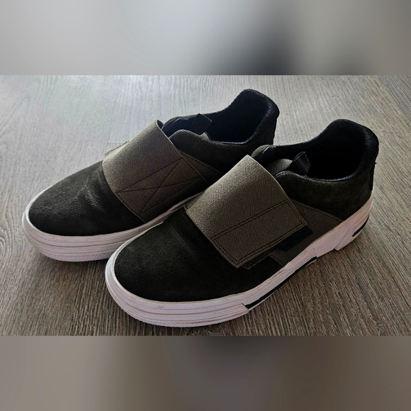 Geox Shoes - Geox sneakers womena size 7